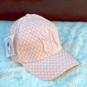 NWT Pink MLB New York Yankees Ball Cap Hat Lid